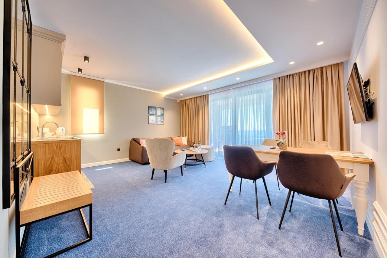 Apart Hotel Kalamper บาร์ ภายนอก รูปภาพ