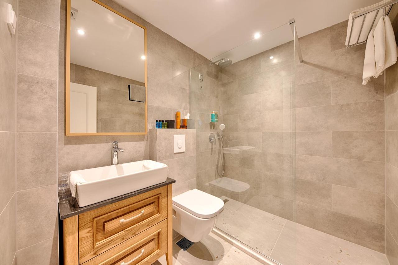 Apart Hotel Kalamper บาร์ ภายนอก รูปภาพ